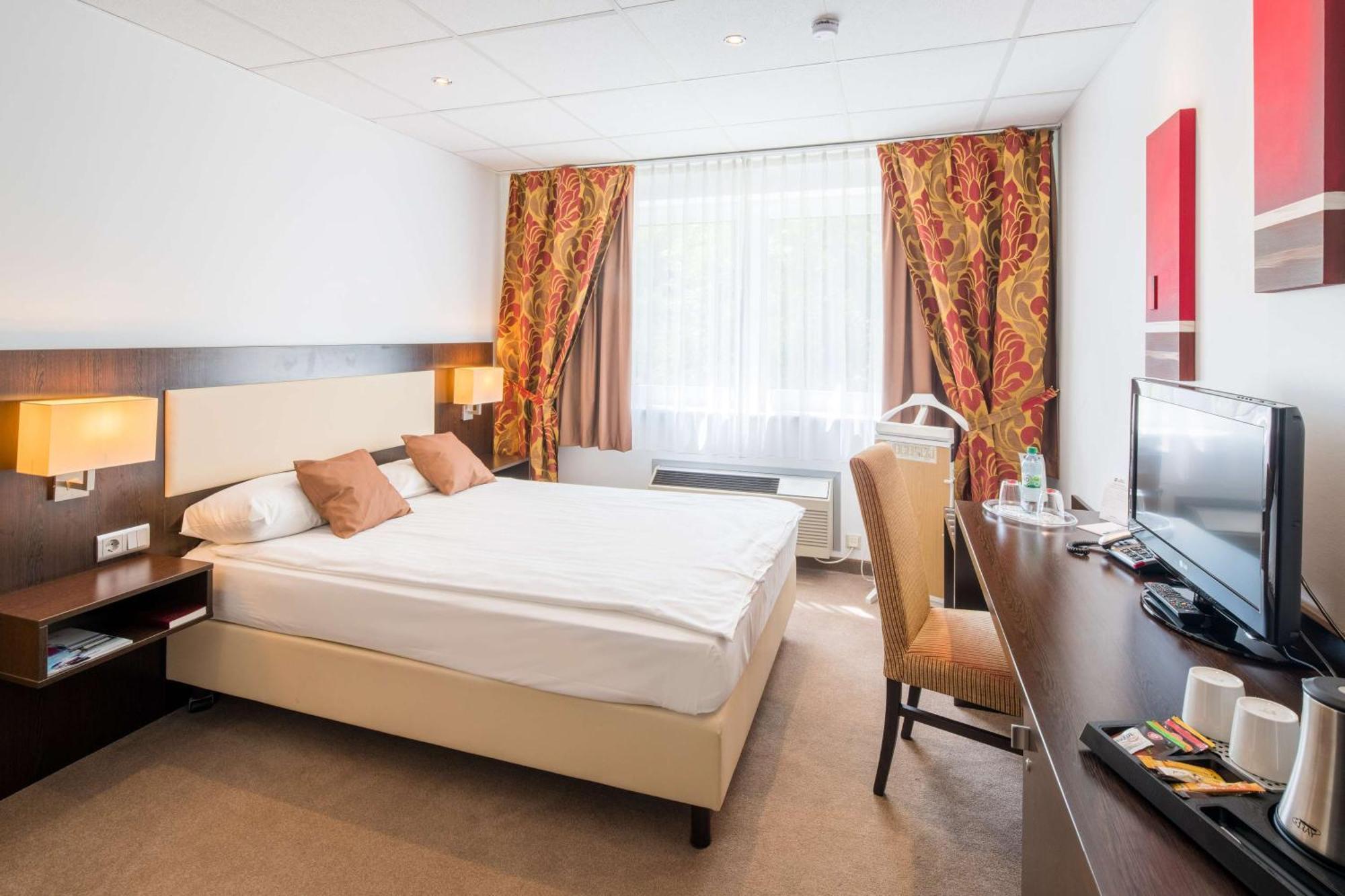 Best Western Hotel Єна Екстер'єр фото